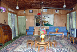 Houseboat Royal House